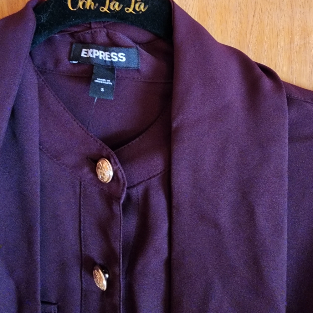 Express NWT blouse - Picture 2 of 8